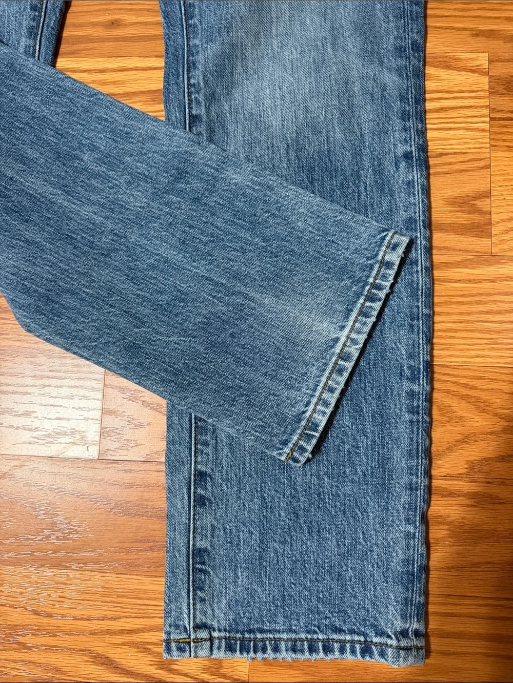 J. Crew Men's Straight Slim Jeans in Medium Blue Wash- Size 33x32